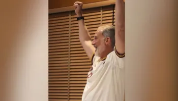 VIDEO/ Familja mbretërore spanjolle feston kualifikimin në finalen e Botërorit, Mbreti Felipe VI përgëzon trajnerin e kombëtares