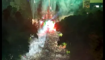 VIDEO/ Gati 1 milionë tifozë pushtojnë rrugët, dashuria e meksikanëve për Kombëtaren nuk njeh kufij