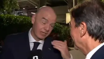 VIDEO/ Infantino shpreh hapur emocionin dhe flet si tifoz i Argjentinës, pastaj kupton gabimin dhe tërheq fjalët: Ne duhet të jem neutralë!