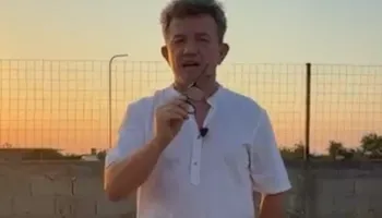 VIDEO/ “Nuk mundet të shitet si Arlind Qori”, Buzhala për Pacollin: Njerëzit e tij u bënë organizatorë të protestës në Tiranë