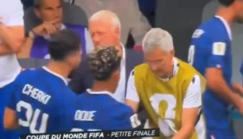 VIDEO/ Skena që tregon Deshamp i ka ikur situata nga kontrolli te Franca, lojtari nuk po i dëgjonte këshillat