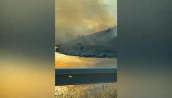 VIDEO/ Zjarr i madh në Himarë, flakët përfshijnë kodrat e Llamanit