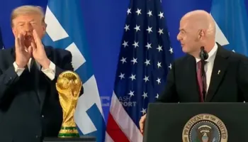 Videoja bëhet virale! Trump ndërpret Infantinon me batutë: Derisa skuadra e tij humbet!