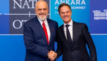 VIDEOLAJM / Samiti i NATO-s në Ankara, Rama pritet nga Rutte