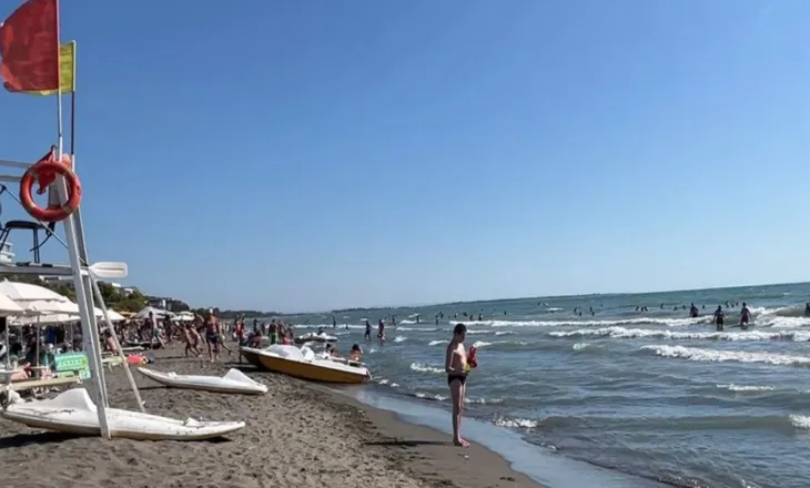 Vija bregdetare në Vlorë e pamonitoruara, pushuesit: Mungon siguria