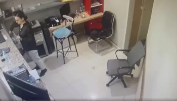 Vodhi 5 mijë euro që në ditën e parë të punës, gruaja lirohet pas vetëm 3 ditësh në qeli, ja çfarë kërkoi prokuroria