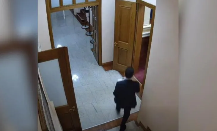 Vodhi dokumentin sekret me SHBA, Agron Shehaj kallëzohet në SPAK! Braho: Po verifikohet