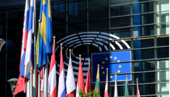 Votimi në Parlamentin Evropian/ Miratohet nisja e negociatave për krijimin e euros digjitale
