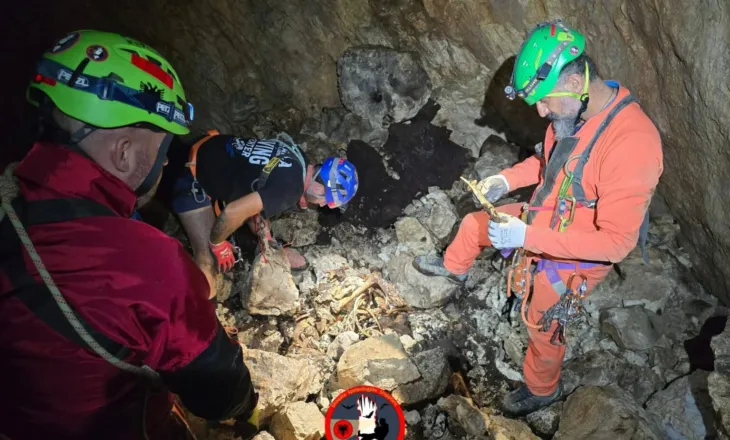 Zbulim i rrallë në Llogara, speleologët gjejnë një shpellë 70 metra të thellë me eshtra kafshësh të egra (FOTO)