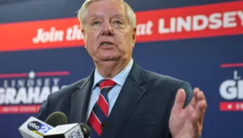 Zelensky dhe Netanyahu nderojnë senatorin amerikan Lindsey Graham, i cili u nda nga jeta në moshën 71-vjeçare