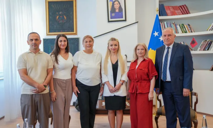 Zëvendësministrja Tijana Veljković priti Këshillin Konsultativ për Komunitete, u diskutua për bashkëpunimin në kulturë