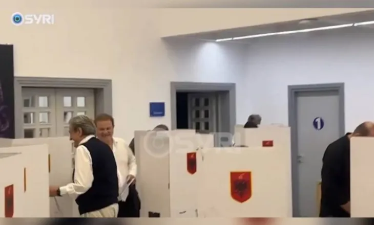 Zgjedhja e strukturave drejtuese të Partisë Demokratike/ Voton kryedemokrati Sali Berisha