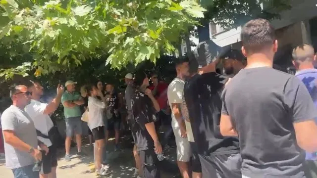 Zhvillohet seanca gjyqësore për 21 qytetarët e arrestuar, protestuesi me epilepsi shfaq probleme shëndetësore