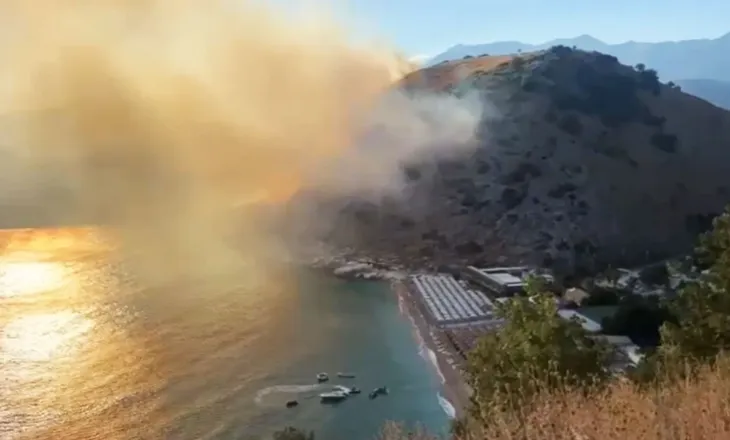 Zjarr i përmasave të mëdha në Himarë/ 17 efektivë të shërbimit zjarrfikës në terren