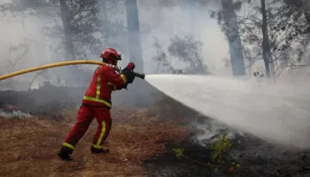 Zjarret masive alarmojnë Francën, mbi 220 mijë të evakuuar në zonën e Bordeaux