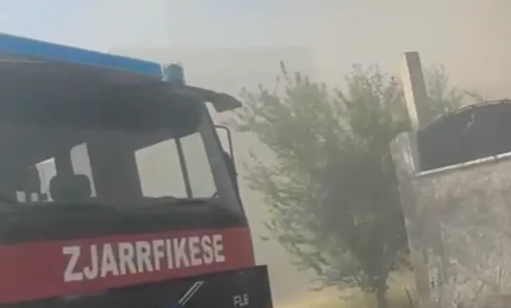 Zjarri në Shkozet shkakton kaos në Durrës, lë gjysmën e qytetit pa energji elektrike