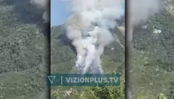 Zjarri përfshin malin e Çipinit, era favorizon përhapjen e flakëve
