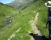 Zyrtarët francezë paralajmërojnë alpinistët se duhet të ndalojnë së piri ujin e përrenjve malorë