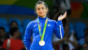 10 vjet më parë Majlinda Kelmendi solli medaljen e parë të artë olimpike për shqiptarët