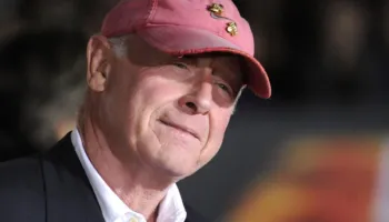 14 vjet nga vdekja e Tony Scott, regjisorit të “Top Gun”