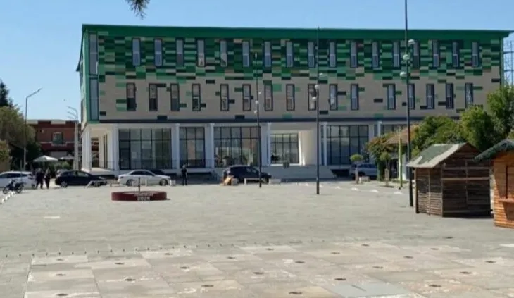 20 këshilltarë të Divjakës firmosin kundër bashkimit me Lushnjën: Pezulloni çdo procedurë!
