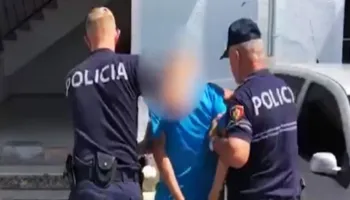 3 pistoleta nga Kosova, 2 në pranga/ Goditet grupi kriminal në Maminas