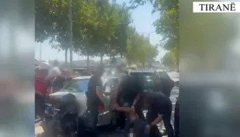 5 kg drogë në makinë, policia vë në pranga dy persona në Tiranë, heroinë dhe kokainë drejt Durrësit