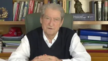 5 vite pas shpalljes “non grata”, Berisha udhëton për herë të parë drejt SHBA-së