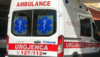 5 vjeçari bie nga tarraca e banesës në Libohovë, dërgohet me urgjencë drejt Tiranës