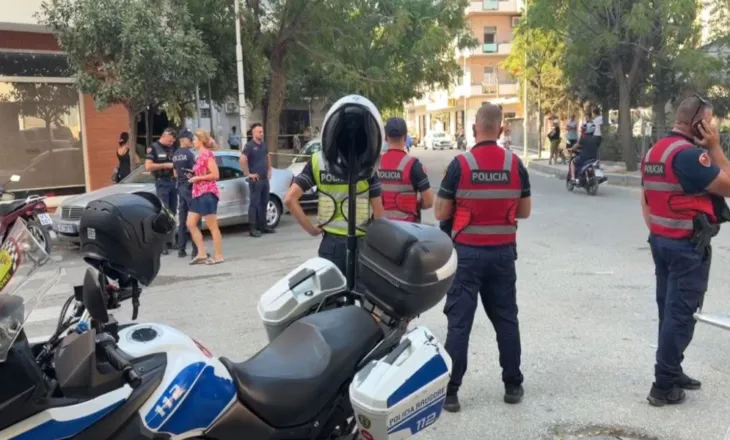 50-VJEÇARI BIE NGA BALLKONI DHE HUMB JETËN
