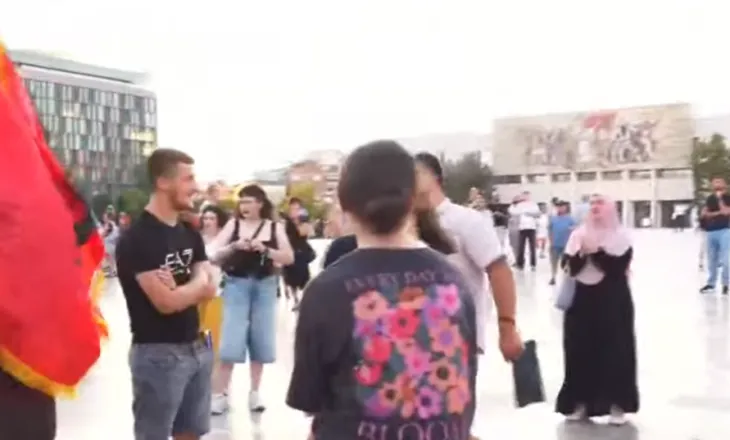 65 ditë protestë, nis grumbullimi i qytetarëve në shesh