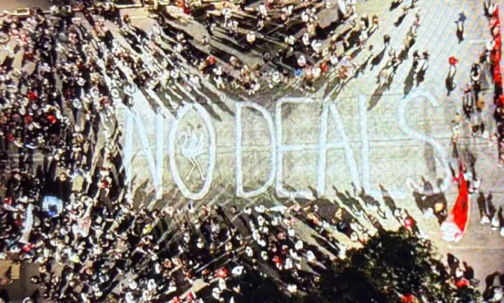 65 ditë protestë radhazi/ Qytetarët i lënë shënimin simbolik Ramës: Nuk ka marrëveshje!