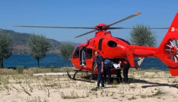 65-vjeçari përplaset nga autobus, dërgohet me helikopter drejt Traumës