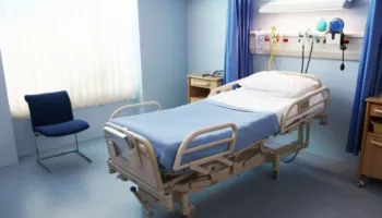 7 milionë lekë për një shtrat lindjeje/ Sa kushton realisht?