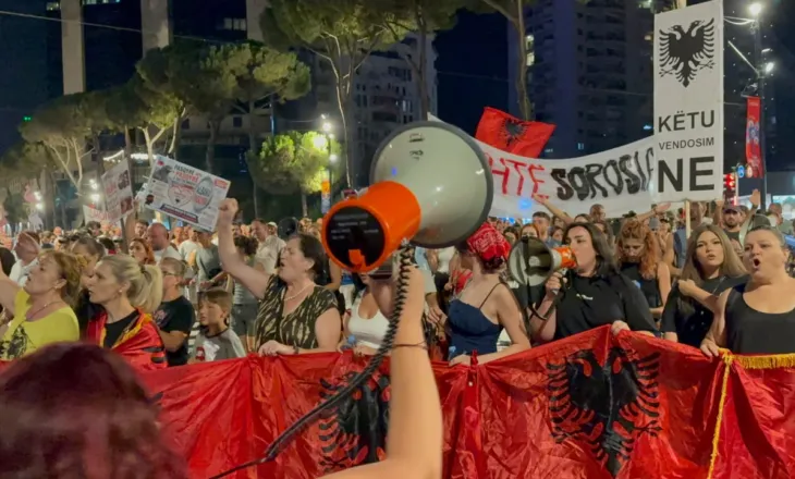 87 ditë revolucion! Shqiptarët nuk tërhiqen deri në dorëheqjen e kryeministrit Rama: Shqipëria është e jona!