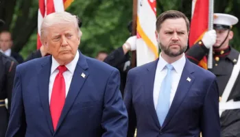 A ia ka dorëzuar Trump “unazën e trashëgimisë” J.D. Vance? Washington Post zbulon lëvizjet për garën e vitit 2028