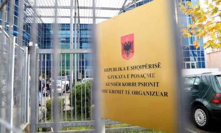AGSH kundërshton kufizimet e reja të GJKKO-së për gazetarët: Konsultim dhe rishikim i rregullores
