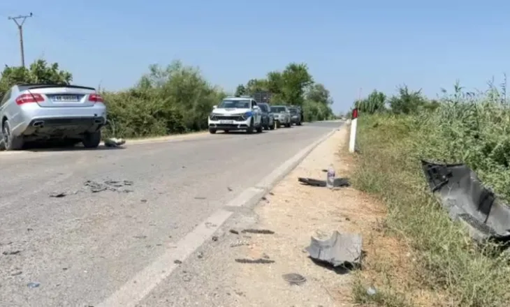 Aksident i rëndë në Lushnje/ Furgoni përfundon në kanal, një i moshuar në gjendje të rëndë