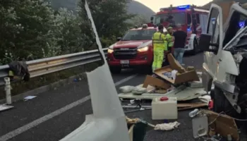 Aksident i rëndë rrugor në Itali, 5 viktima dhe 27 të plagosur