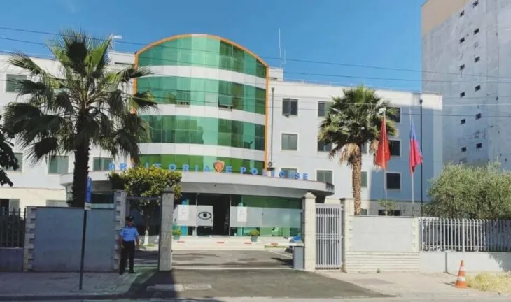 Aksident me vdekje në Durrës/ U përplas nga një makinë, 66-vjeçari humb jetën në spital