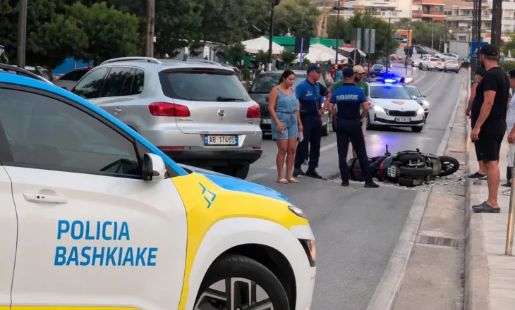 Aksident në Ksamil, të përfshirë një automjet dhe një motoçikletë