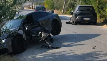 Aksident në Vlorë, 2 makina përplasen në aksin problematik