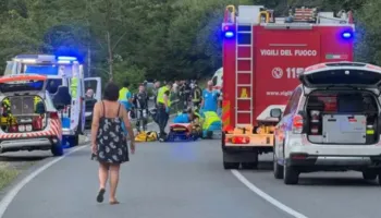 Aksidenti në Itali, shqiptari ishte pjesë e një grupi motoçiklistësh, përplasja me makinën e hodhi 50 metra në ajër