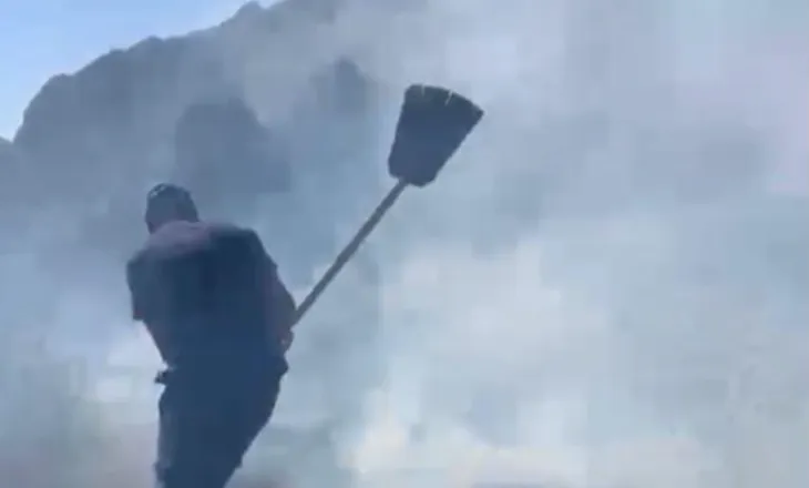 Alarm në Pukë! Zjarri në Gojan i afrohet banesave, flakët favorizohen nga era e fortë