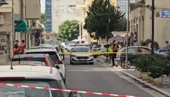 Alarm për bombë në një pallat në Durrës, policia rrethon vendngjarjen dhe evakuohen banorët