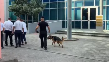 Alarmi për bombë në disa institucione të vendit dhe në SPAK, zbulohen nga u dërguan emailet kërcënuese