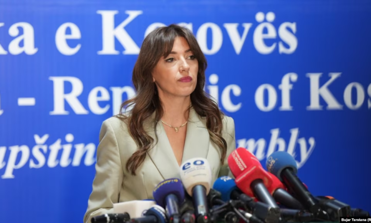 Albulena Haxhiu reagon për marrëveshjen Kurti-Abdixhiku për Presidentin: Hap i rëndësishëm për tejkalimin e ngërçit!