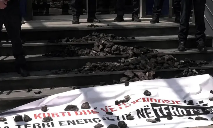 Aleanca i “hedh qymyr” qeverisë, partia e Haradinajt akuzon Albin Kurtin për terr energjetik