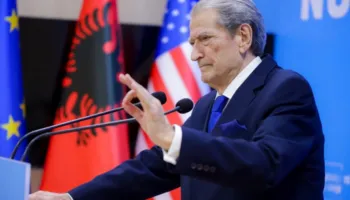 Aleksander Vuçiç në zi për Mladiç!