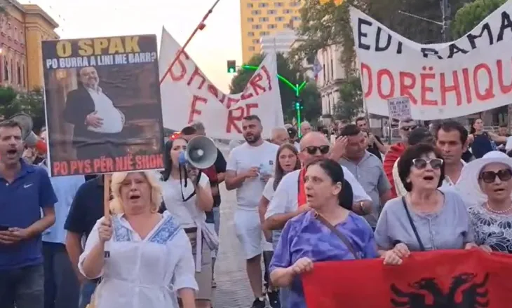 Aludimet për shtatzëninë e Ballukut/ Ironia therëse nga protesta me foton e Ramës: O SPAK, po burra a lini me barrë?
